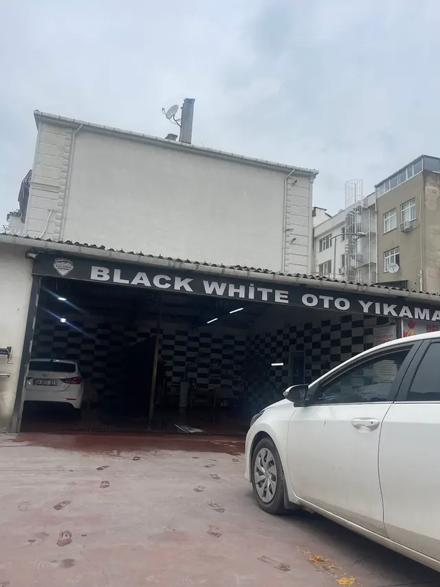 Black White Oto Yıkama