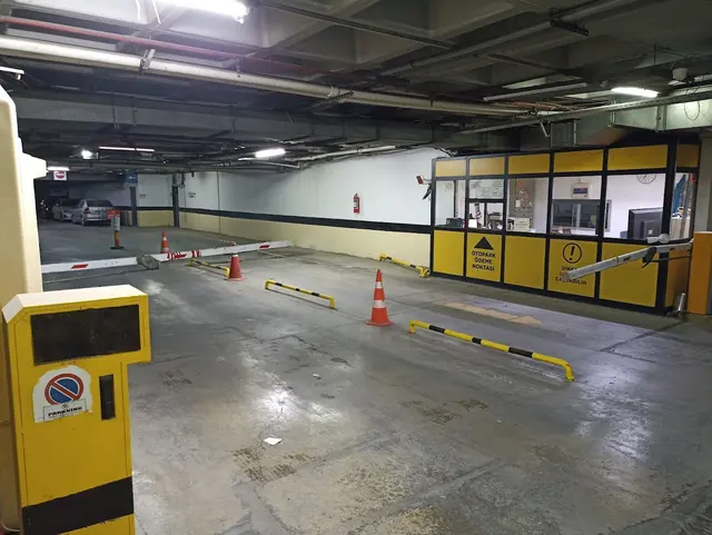 Özel Akvaryum Otopark - Oto Yıkama