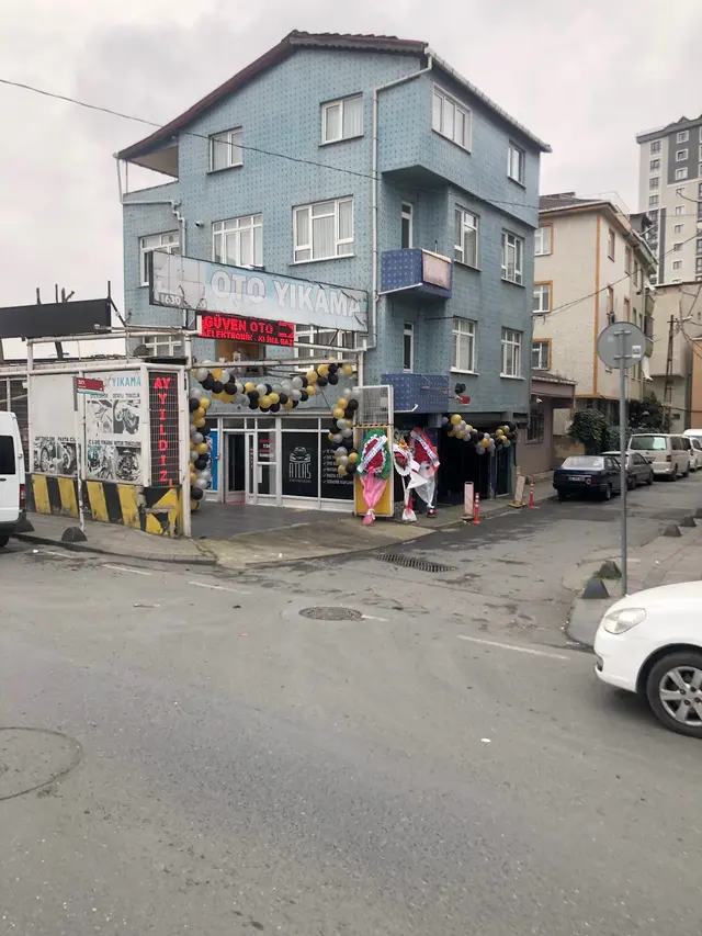 Ay Yıldız Oto Yıkama Ve Kuaför