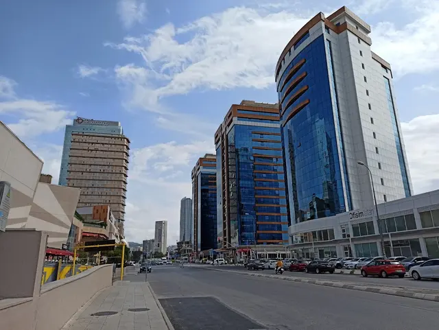 Ofisim İstanbul Oto Yıkama & Kuaför